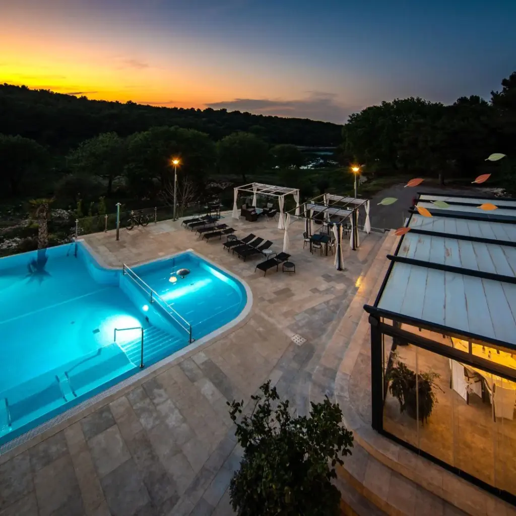 Luxury Night Escape